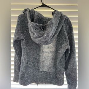 Size 6 LULULEMON full scuba jacket